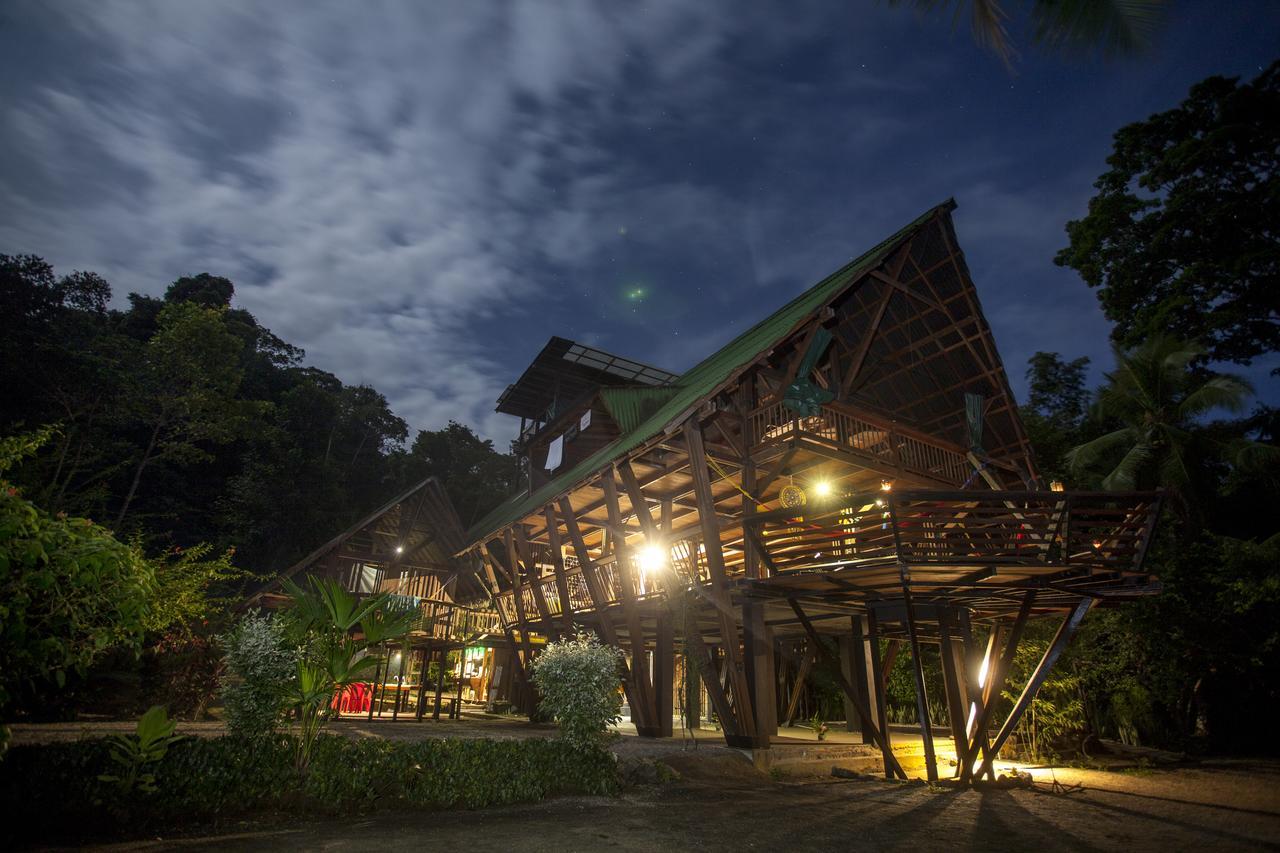 La Kuka Hotel - Nuqui Ngoại thất bức ảnh